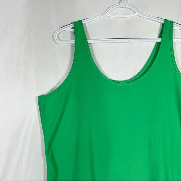 No Boundaries Women’s Fitted Stretch Green Tank - Picture 2 of 6